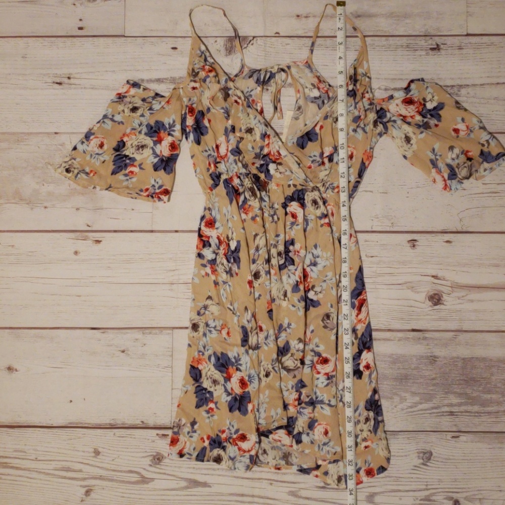 Floral Cold Shoulder Sun Dress 🌻 - Picture 7 of 8
